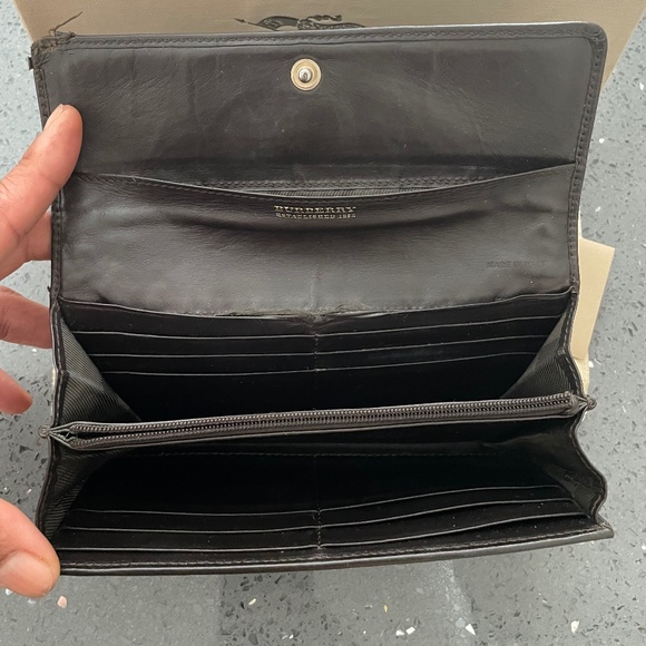 BURBERRY QUILTED LEATHER DARK CHOCOLATE BROWN CONTINENTAL LONG WALLET - Picture 4 of 15